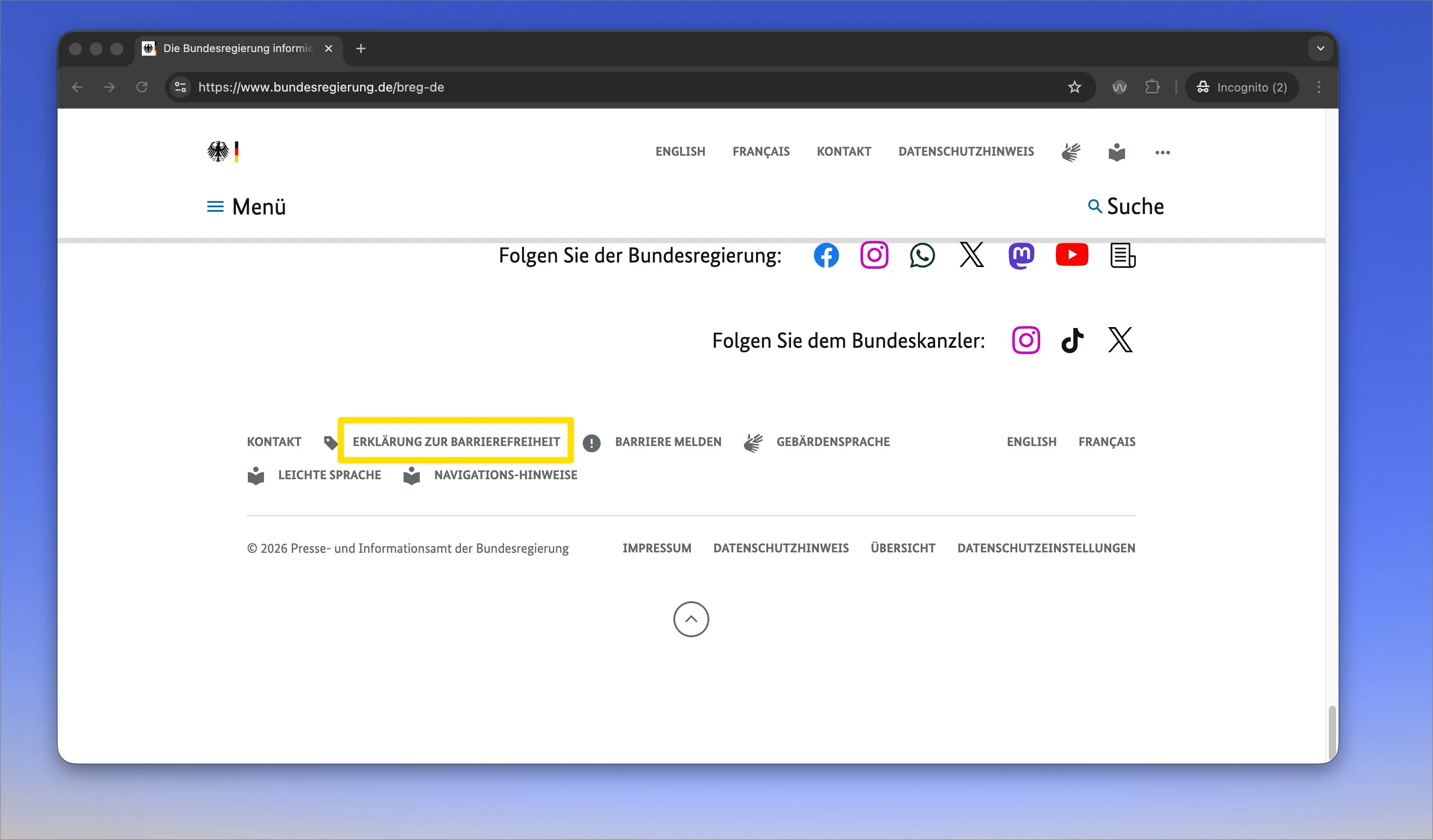 Footer von bundesregierung.de: Der Link 'Erklärung zur Barrierefreiheit' ist mit einem gelben Rahmen hervorgehoben. Daneben stehen weitere Accessibility-Links: 'Barriere melden', 'Gebärdensprache', 'Leichte Sprache' und 'Navigations-Hinweise'.